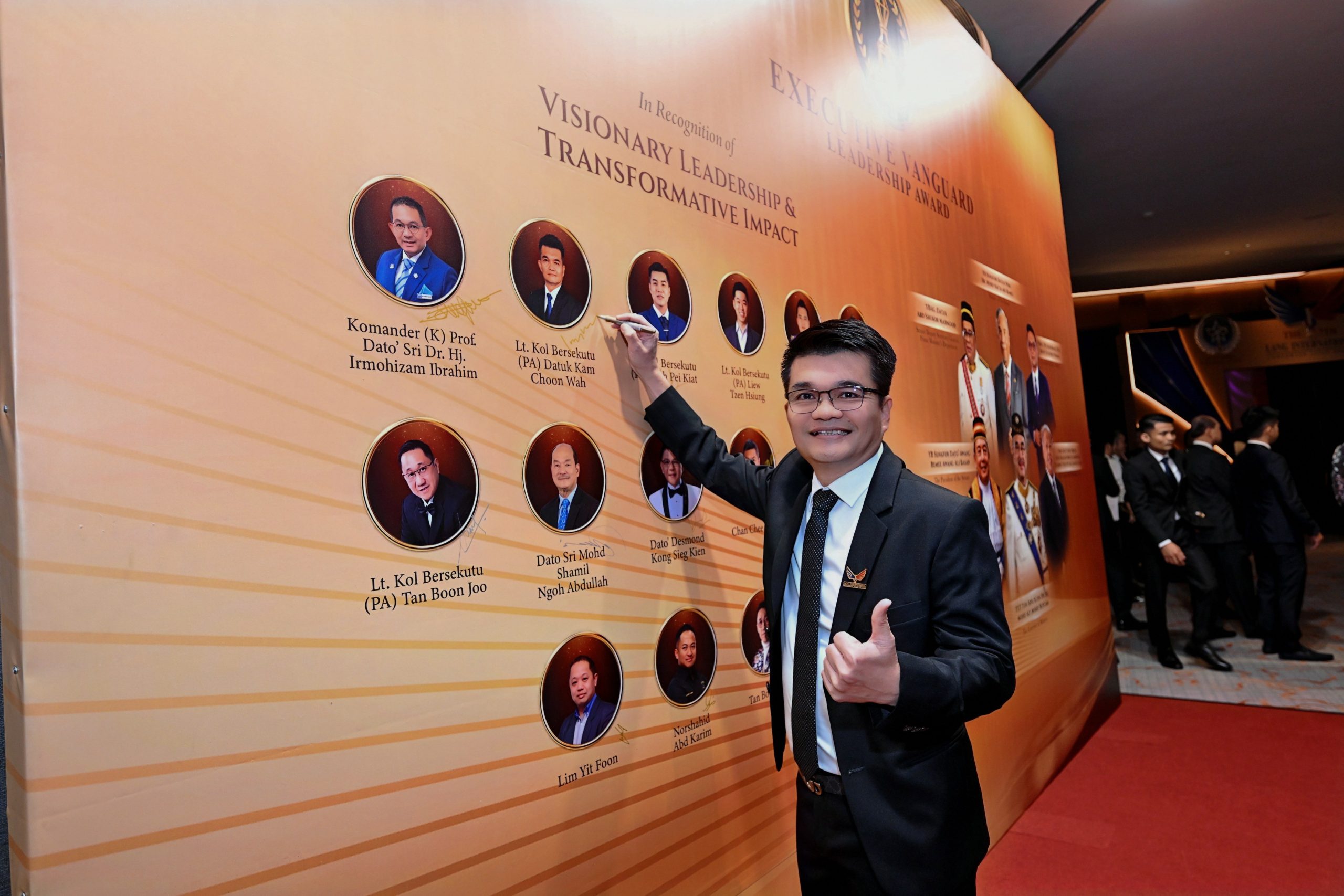 2_ Photo Wall